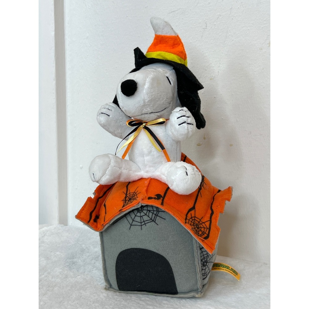 Dan Dee Peanuts Snoopy Halloween Plush Doghouse Spooky Musical Plays Theme Song